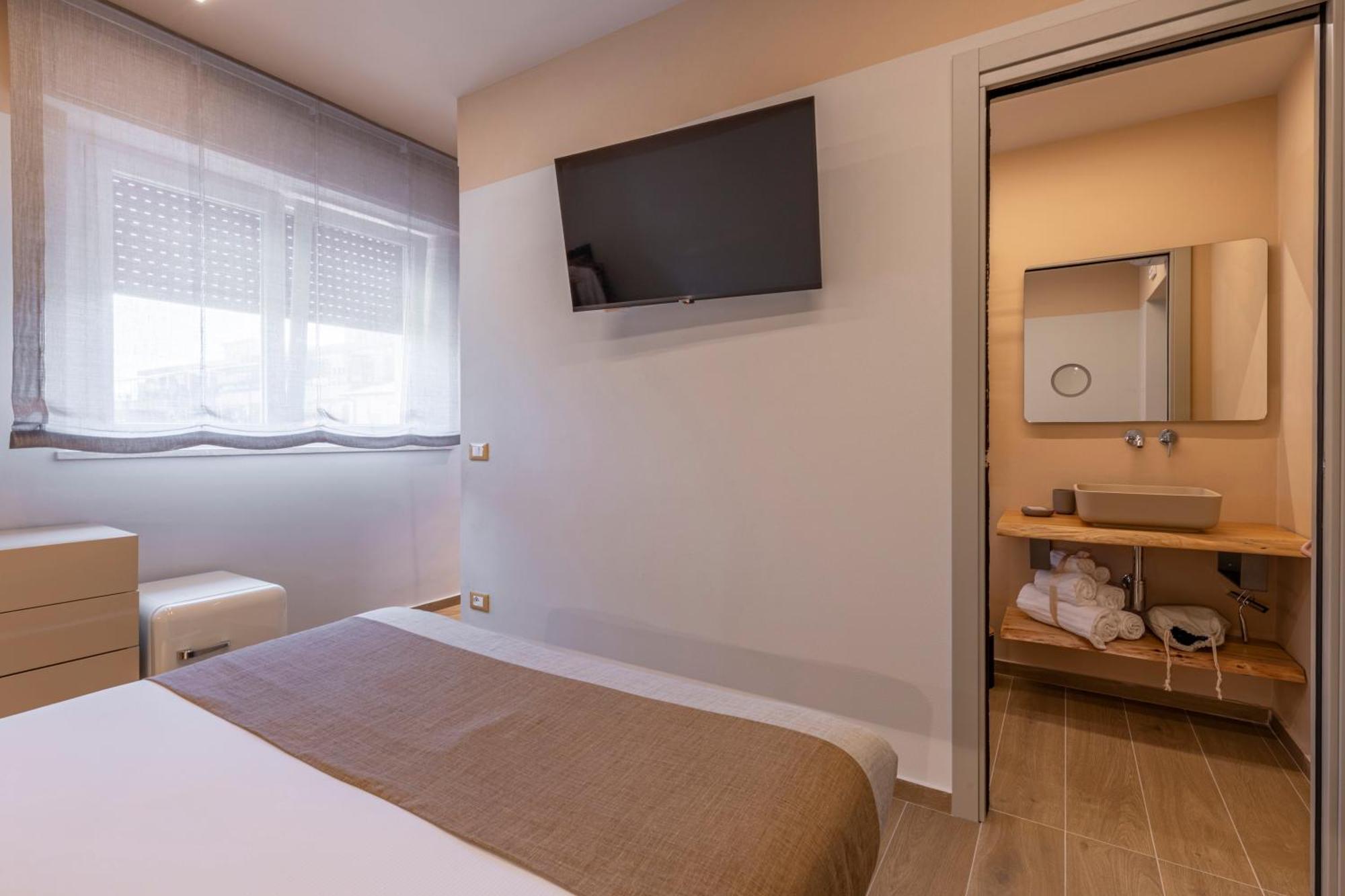 Luci Sul Mare -Boutique Rooms Фоллоника Экстерьер фото